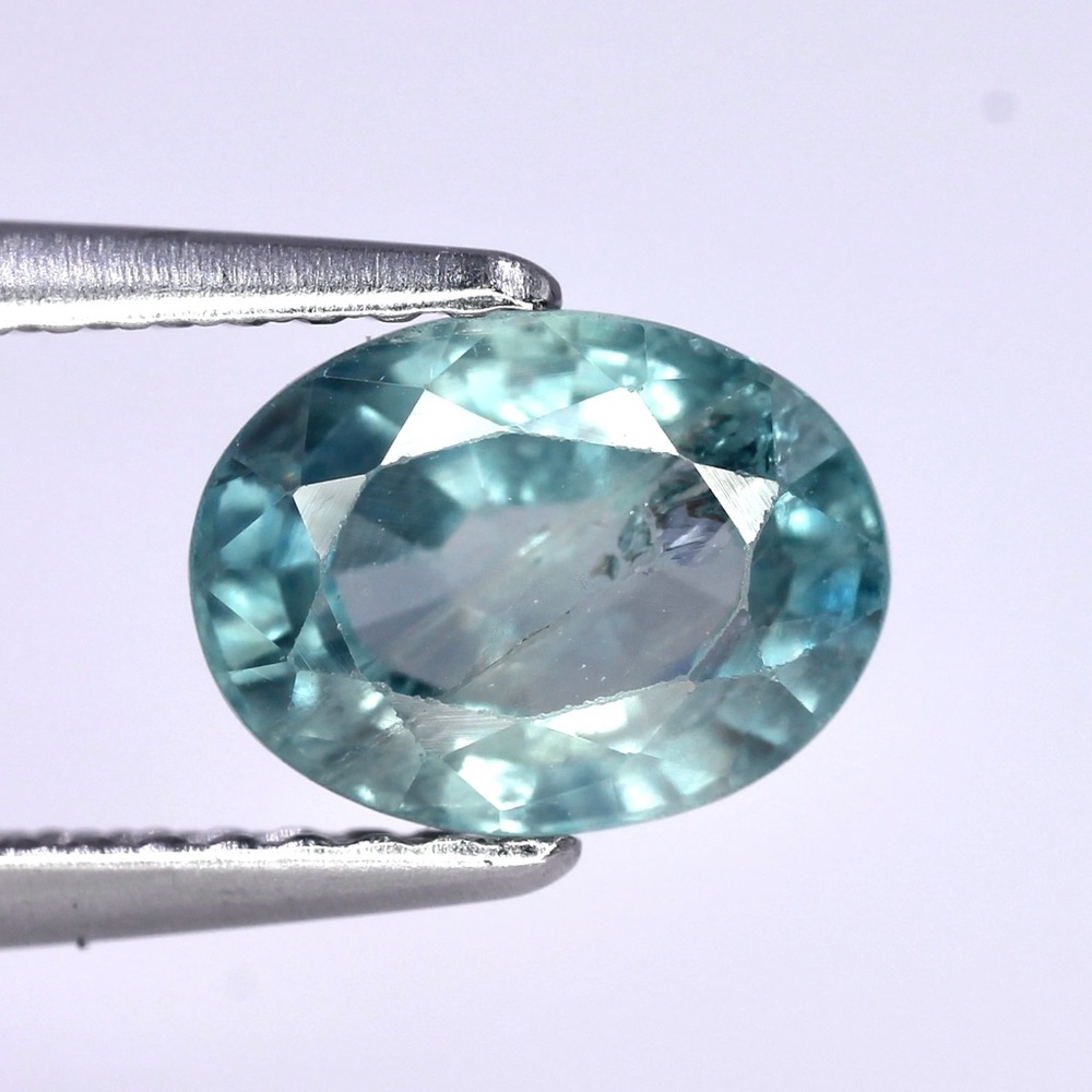 Top colour 1.95 carat natural sapphire gemstone heated